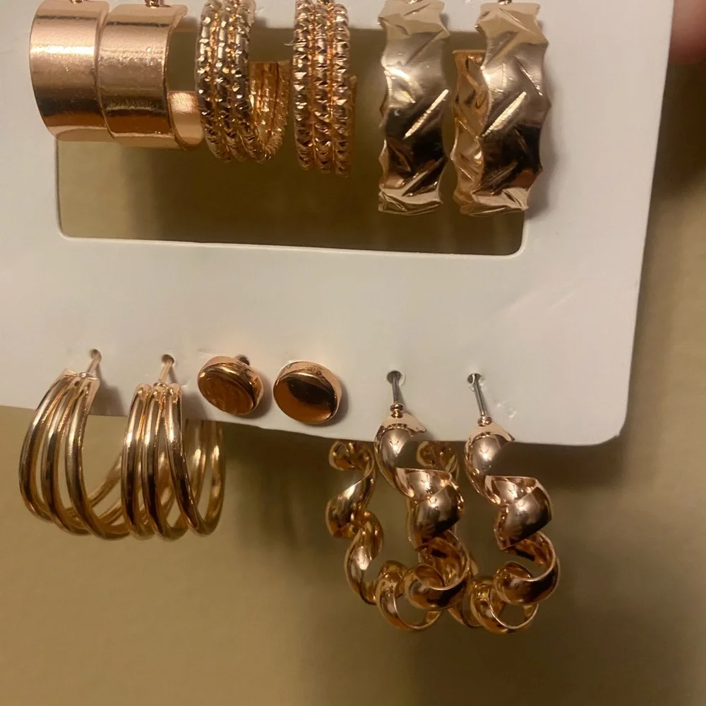 NEW rose gold fashion earrings set